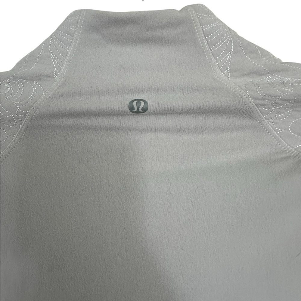 Lululemon Size 4 White Floral Zip Up Pullover - Picture 7 of 7